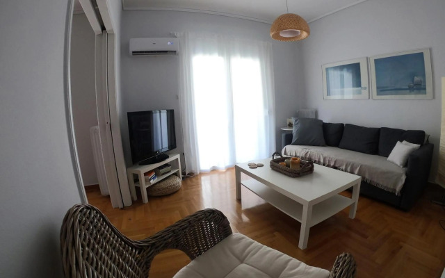 Athens Downtown Boho Apartment 1 min from metro