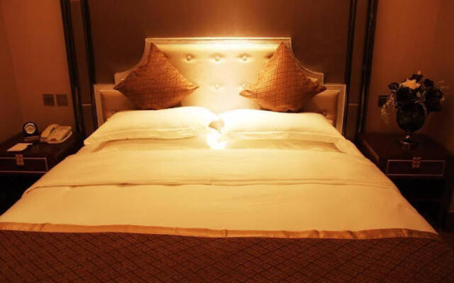 Cannes Holiday Inn Hotel