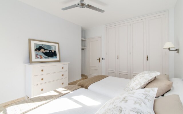 Bright & Spaious 2 BD Apartment Close to the Bullring Iris