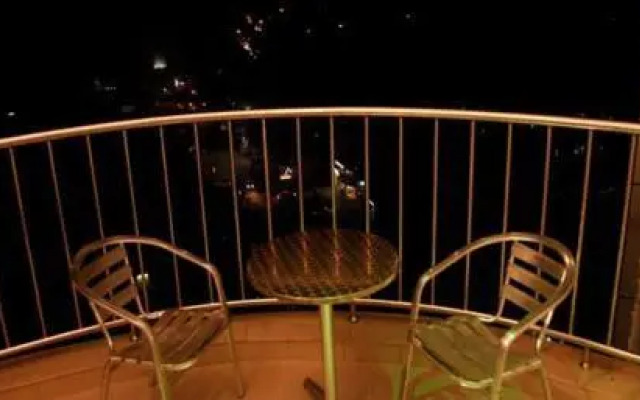 Hotel Hiton