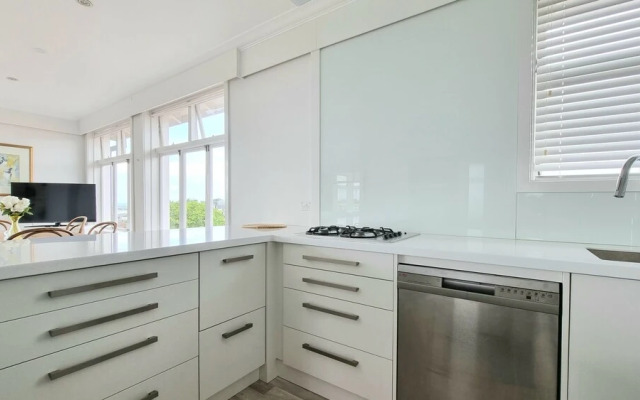 Gorgeous Apt Panoramic Views