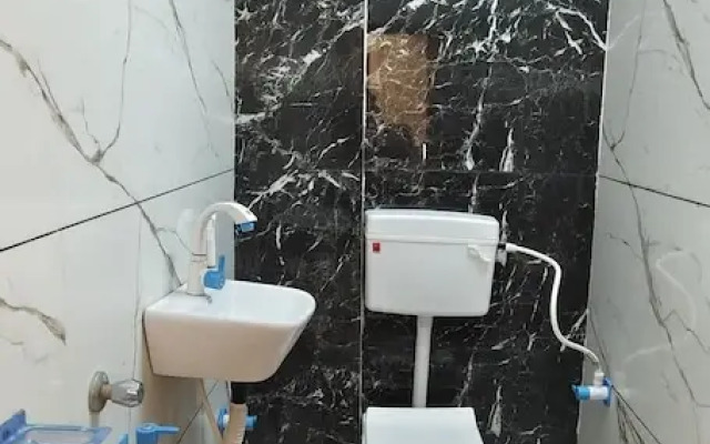 Shri Anant Mahadev Guest House