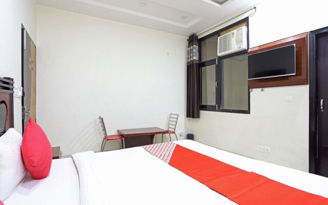 OYO 43691 Hotel Rbs Inn