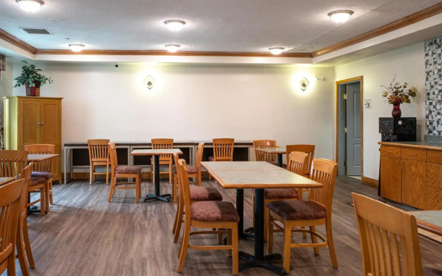 BlissPoint Inn & Suites