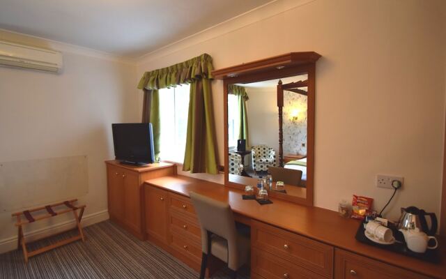 The Riverhill Hotel  Restaurant