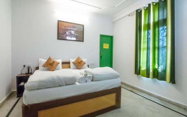 Live Free Hostel