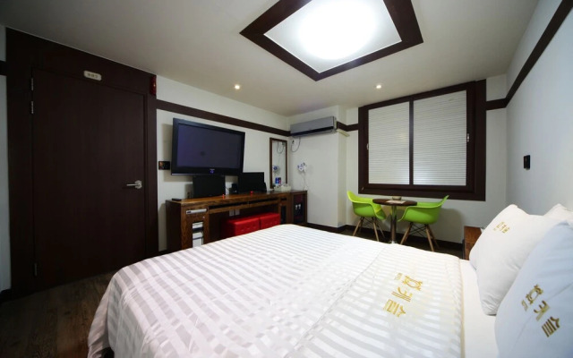 Castle Motel Iksan