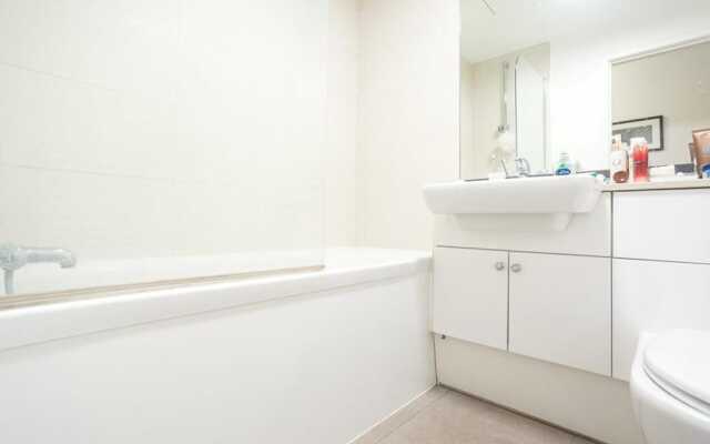 Excellent 2-bed Apartment in Colindale, London