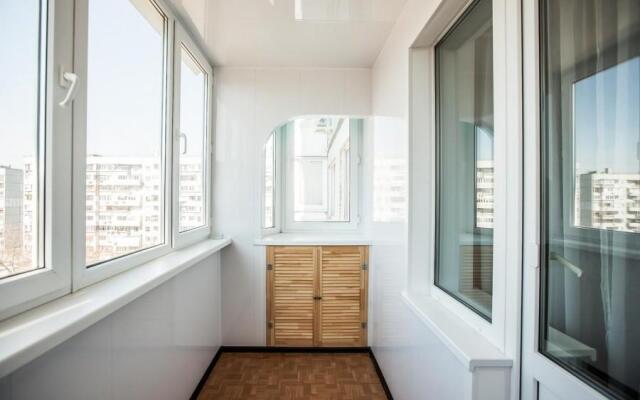 EasyRent on 38 Topolinaya Street