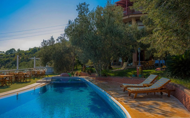 Aeneas Hotel