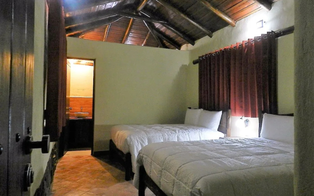 Cantua Hotel