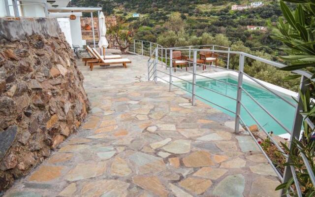 Kampos View - Quiet House at the end of the Road, privet pool