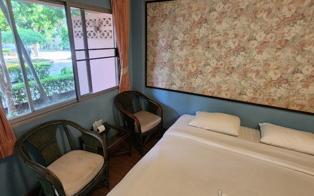 Safari Riviera Resort