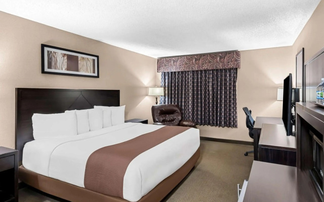 Heartland Inn & Suites, SureStay Collection by Best Western