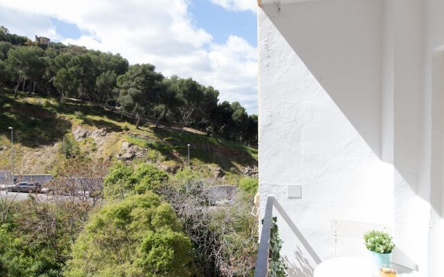 Quiet Apartment Nice Terrace By Town
