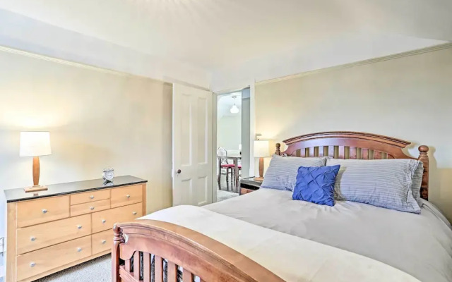 Pet-friendly Apt in 1850's Victorian Mansion!