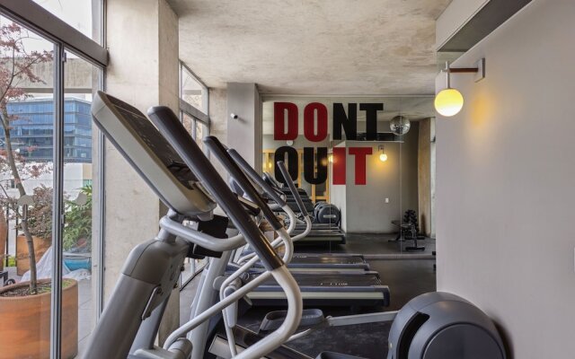 Casa Londres by Kukun