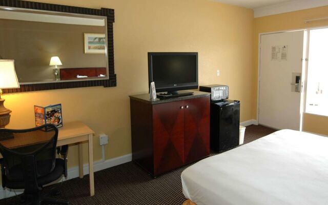 Ambassadors Inn & Suites