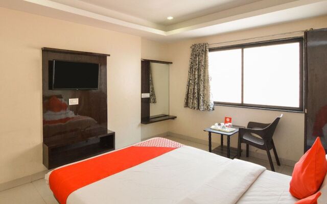 OYO 19879 Chetan Executive