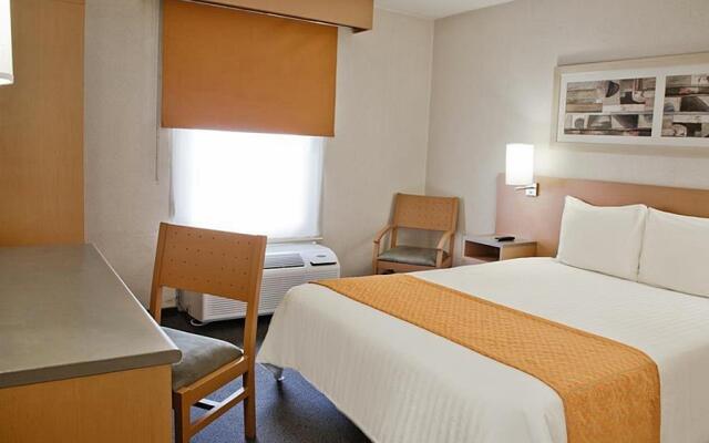 City Express Sta. Catarina Mty