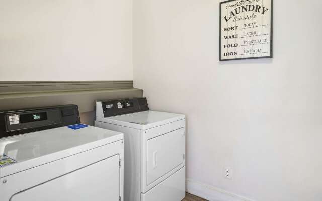 Best Western Plus Peppertree Airport Inn