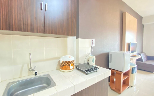 Bright Studio Room at Pinewood Apartment