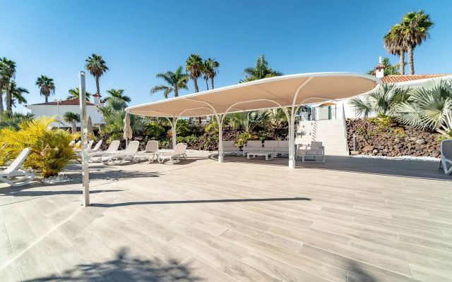 Hotel LIVVO Dunagolf Suites