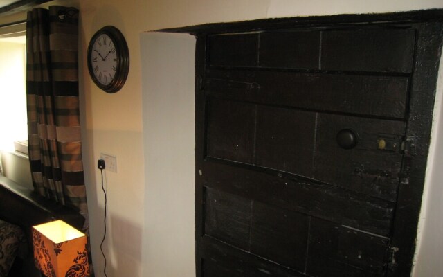 Macbeth Cottage