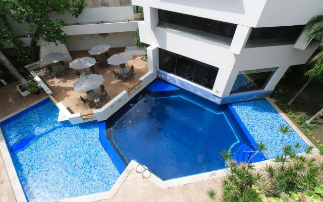 Continental Caribe Bay