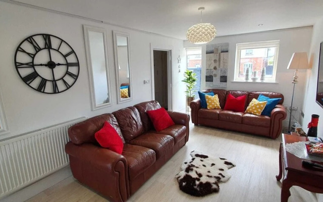 Riverdale House - 4 Bedrooms