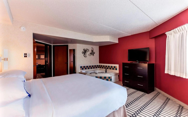Delta Hotels by Marriott Fargo