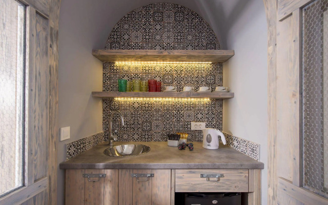 Caldera's Dolphin Suites