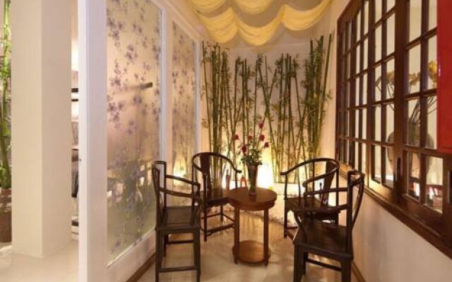 Aranya Hotel