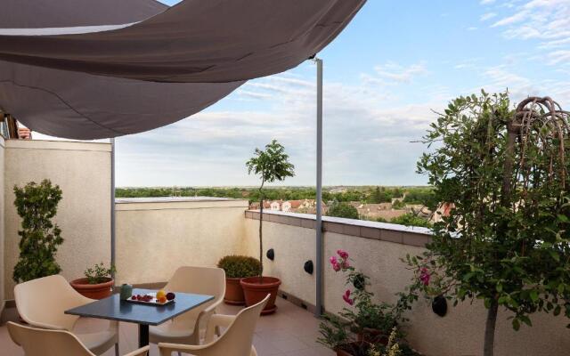Apartment Penthouse Festina Lente