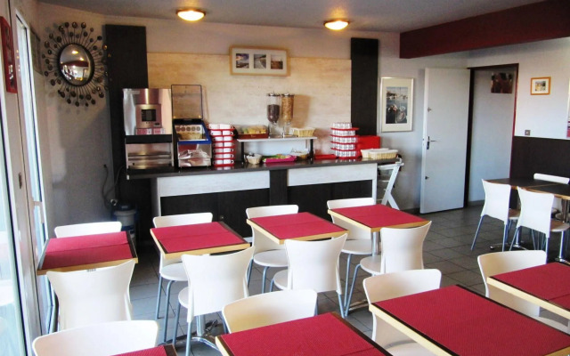 Brit Hotel Essentiel Sete Balaruc