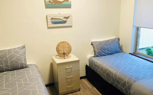 API Busselton Seaside Escape Apartments