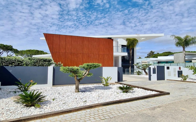 Villa Waterfall - CleverDetails234 luxury villa 10min from the center