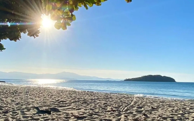 Apê a 150m da praia de Canasvieiras