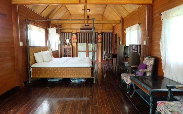 Phupha Varee Boutique Resort