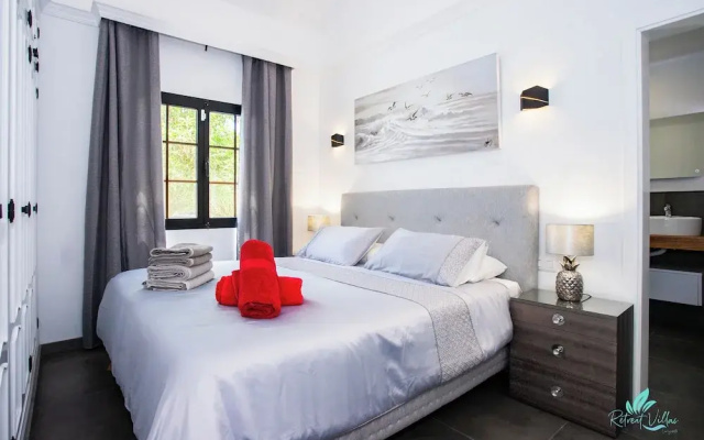 Gorgeous Newly Renovated 4-bedroom Villa!