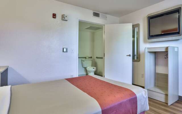 Motel 6 Flagstaff, AZ - Butler