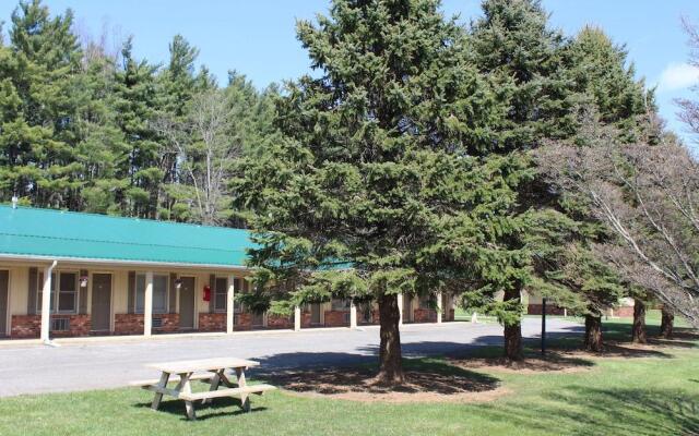 New River Inn and Cabins
