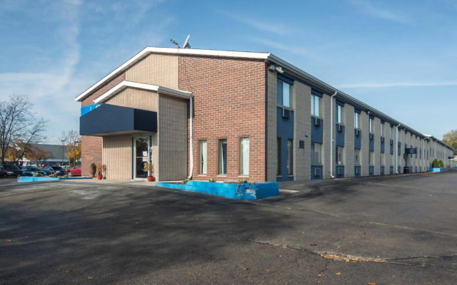 Motel 6 Madison, WI - East