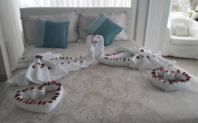 Yasemin Suite