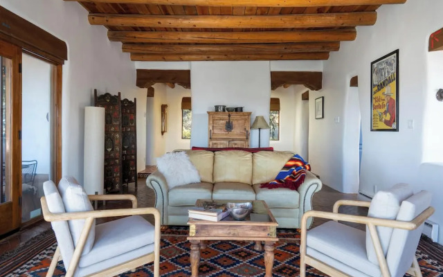 Casa De Oro