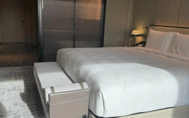 Narcissus The Royal Hotel