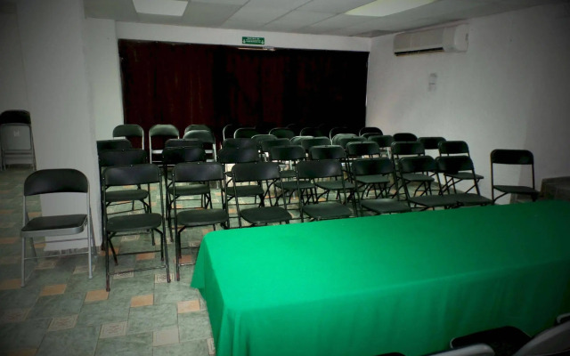 Ikaro Suites Cancun