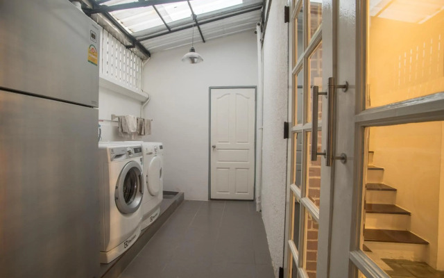 X9Hostel