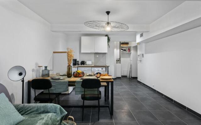 Saint Charles Apartments