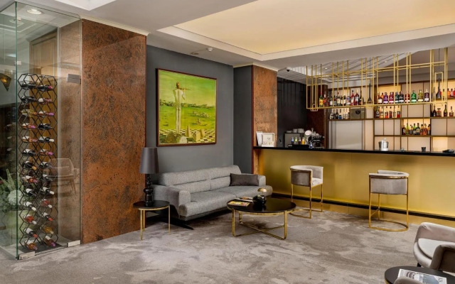 Crystal Palace Hotel